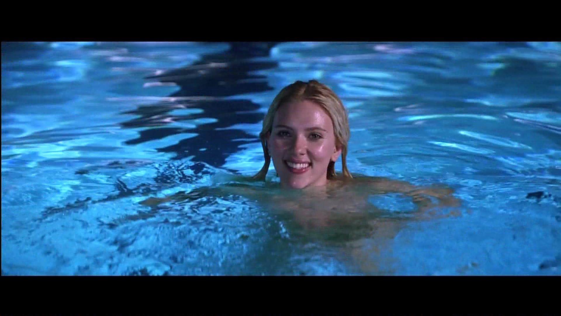 Scarlett johansson naked in pool